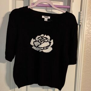 RSQ  Sweater with White Rose Design XXL
